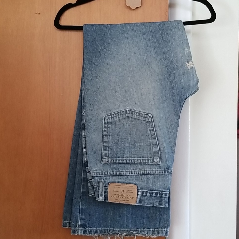 American Eagle Distressed Jeans